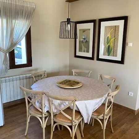 Casamandra; De Pueblo A Estrenar Para Familias Holiday home Hontanares (Avila)