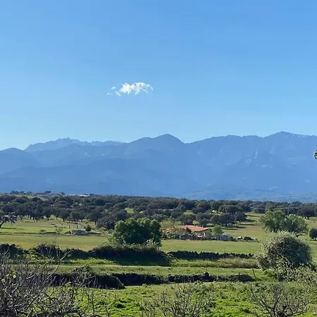 Holiday home Casamandra; De Pueblo A Estrenar Para Familias